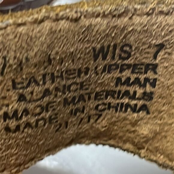 Minnetonka Brown Women’s Silverthorne 360 Thong Memory Foam Leather Sandals-Sz 7 - Picture 13 of 16